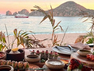Restaurante Funky Geisha con vista al mar en Los Cabos