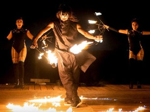 fire show at Rosa Negra Cancun